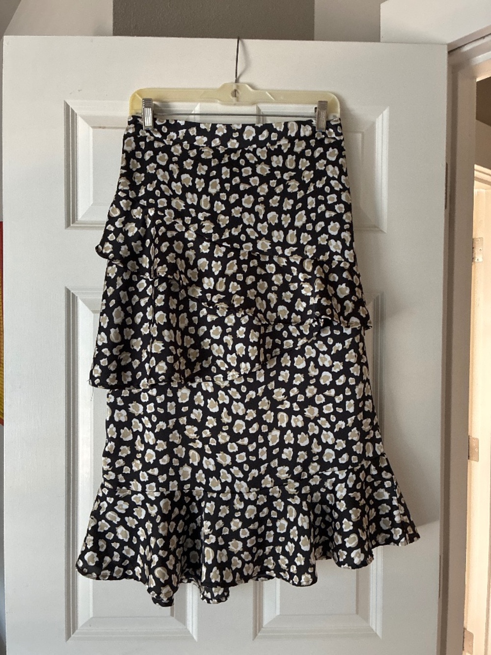 &merci silky layered midi skirt M